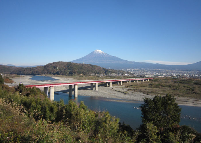 富士川SAより望む富士山
